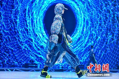 羽絨服服裝秀。