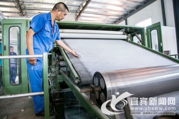 惠美纖維新材料股份有限公司產(chǎn)業(yè)鏈延伸新項目&mdash;&mdash;600噸面膜水刺無紡布項目在今年7月正式投產(chǎn)。